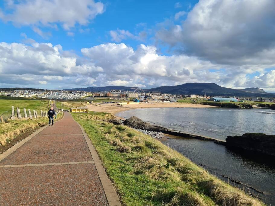 Bundoran Seaside Stays House - Wifi, Large Spacious Home Exterior photo