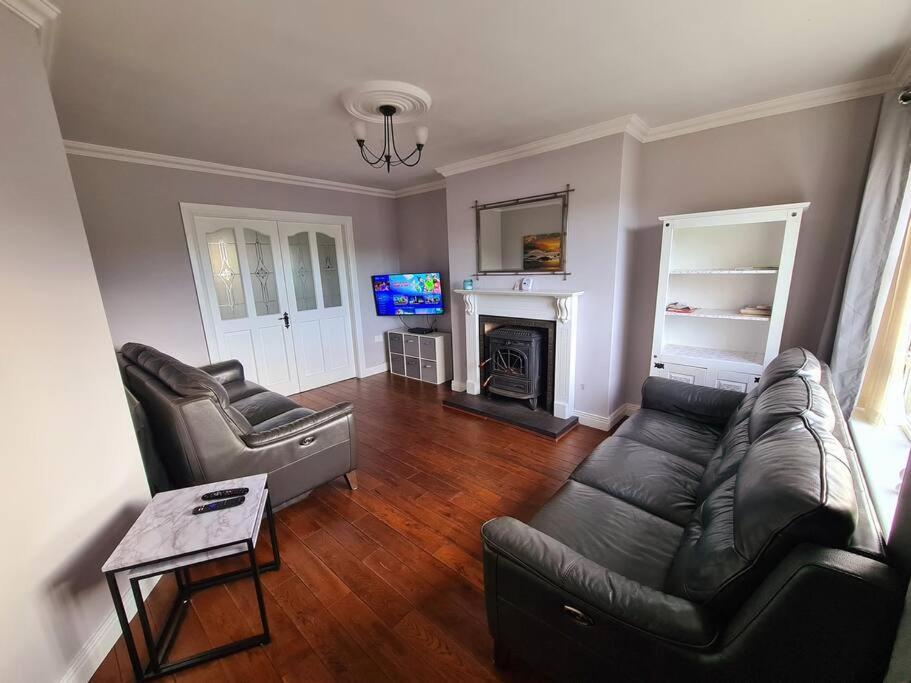 Bundoran Seaside Stays House - Wifi, Large Spacious Home Exterior photo