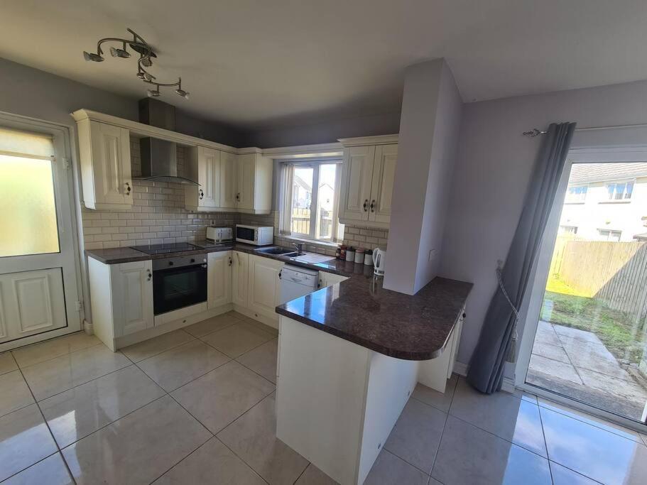 Bundoran Seaside Stays House - Wifi, Large Spacious Home Exterior photo