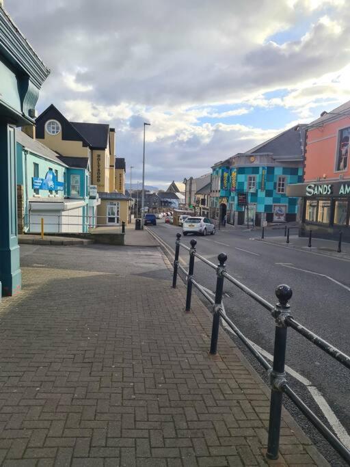 Bundoran Seaside Stays House - Wifi, Large Spacious Home Exterior photo